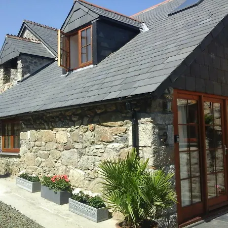 Tremodrett House Barn Holiday home *